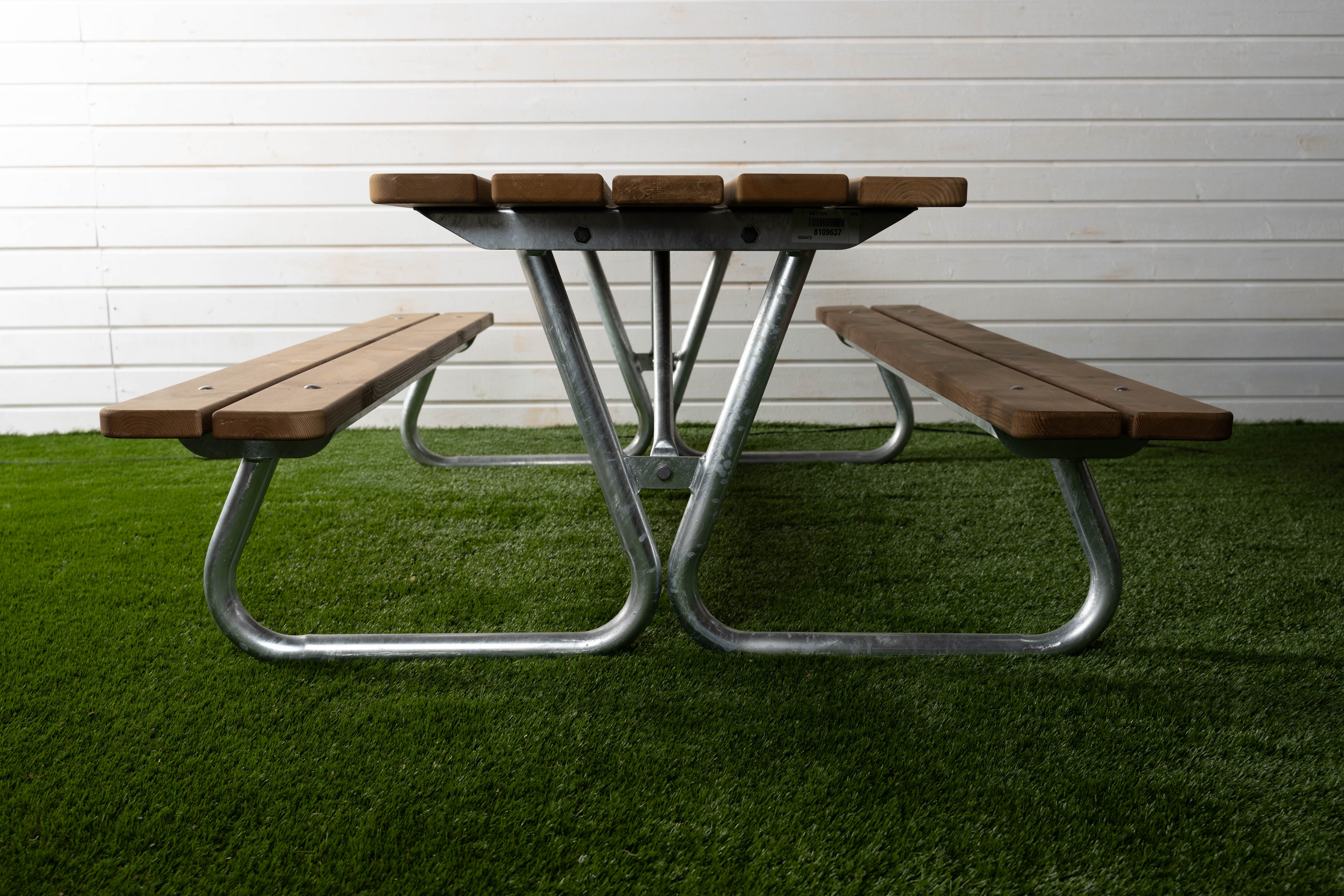 Picnic Table Hallon